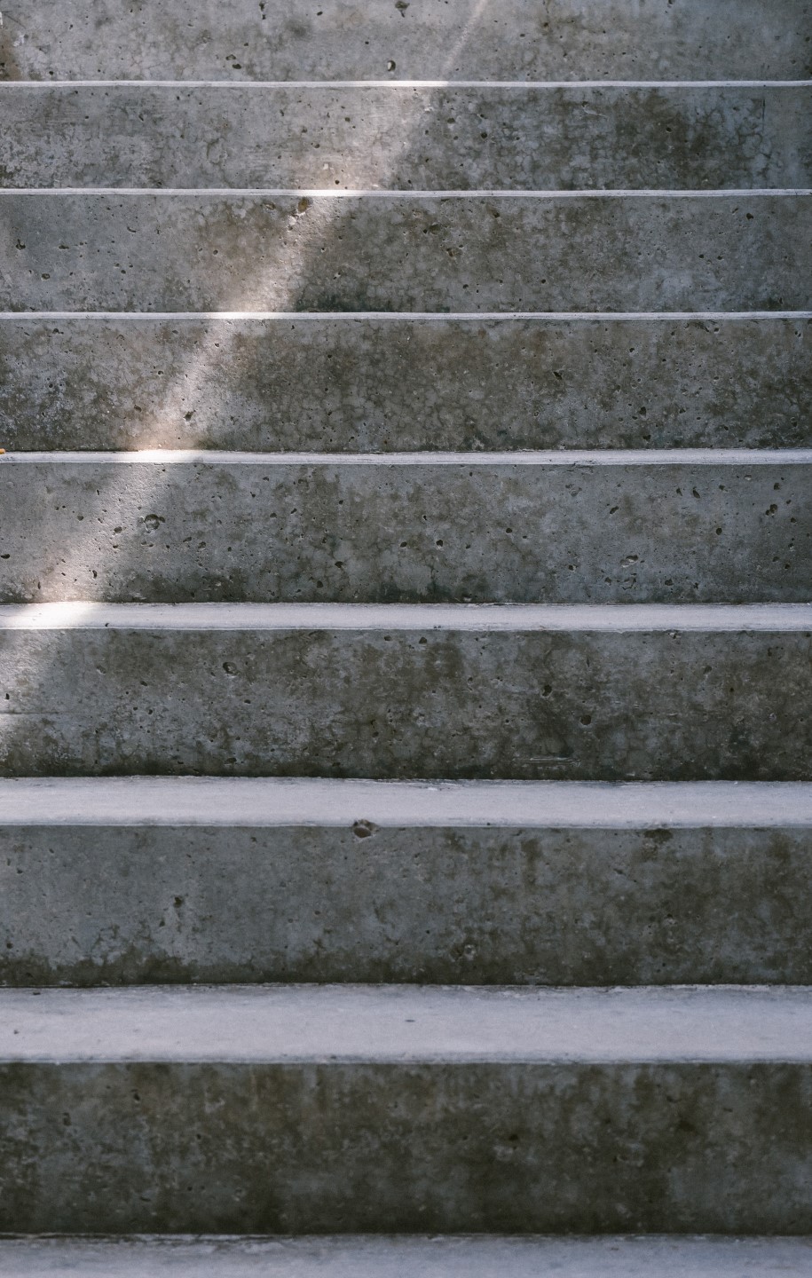 concrete_stairs_scott-webb--WwGlaPd2sY-unsplash